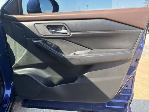 Used 2023 Nissan Rogue SL w/ SL Premium Package image 20