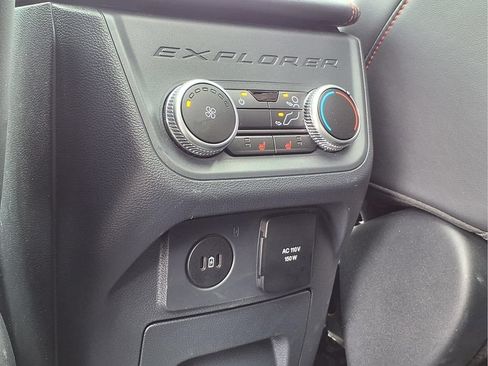 Used 2025 Ford Explorer ST AWD/4WD image 23