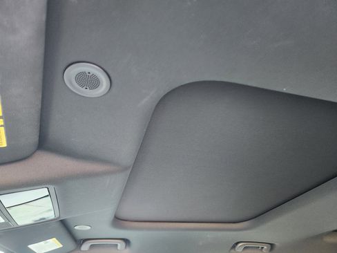 Certified 2023 Land Rover Discovery S R-Dynamic image 27