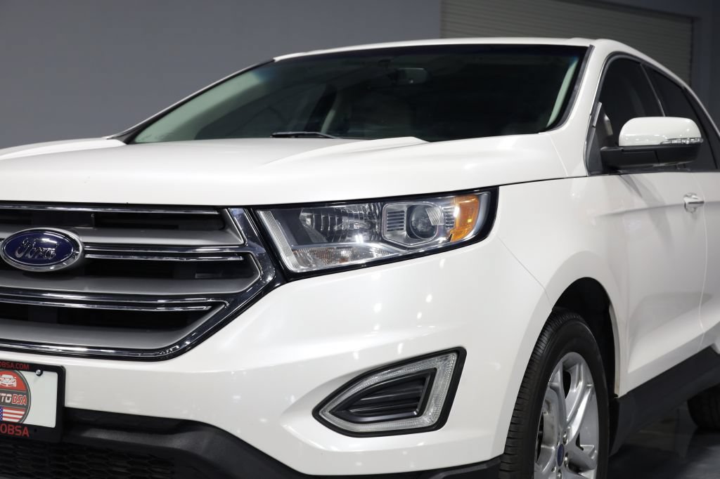 Used 2018 Ford Edge Titanium w/ Technology Package FWD image 33