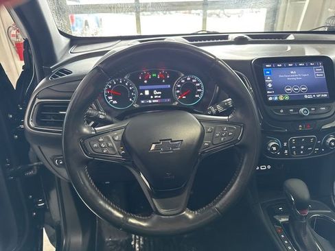 Used 2022 Chevrolet Equinox RS w/ Infotainment Package image 11