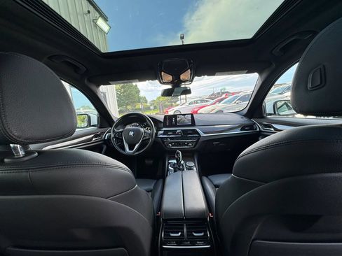Used 2018 BMW 530i RWD image 15