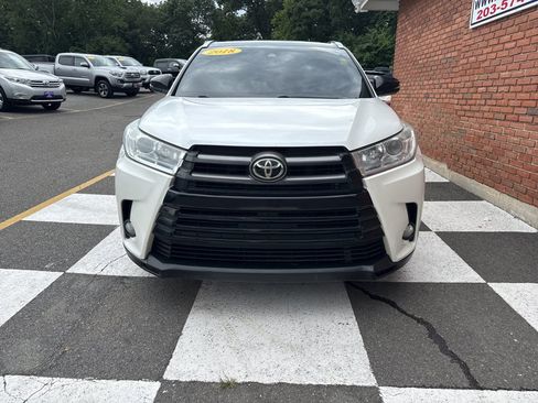 Used 2018 Toyota Highlander XLE AWD/4WD image 6