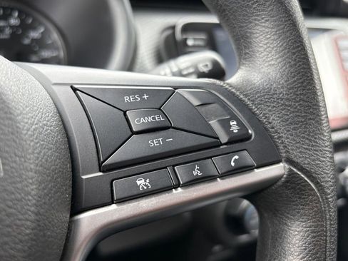 Used 2022 Nissan Kicks SV FWD image 15