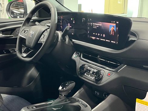 New 2025 Buick Envista Preferred w/ Convenience I Package image 10