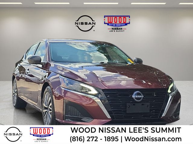 Used 2025 Nissan Altima 2.5 SV FWD image 1