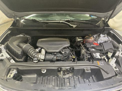 Used 2021 GMC Acadia SLE w/ Driver Convenience Package image 25