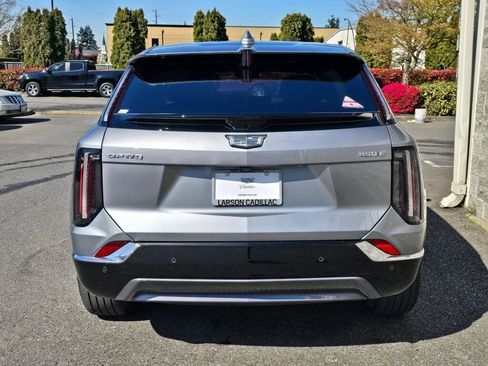 New 2026 Cadillac Optiq Luxury 1 image 6