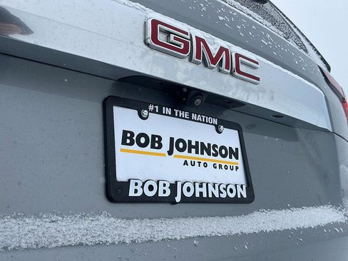 Used 2024 GMC Yukon XL Denali image 11