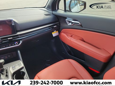 New 2026 Kia Sportage SX FWD image 17