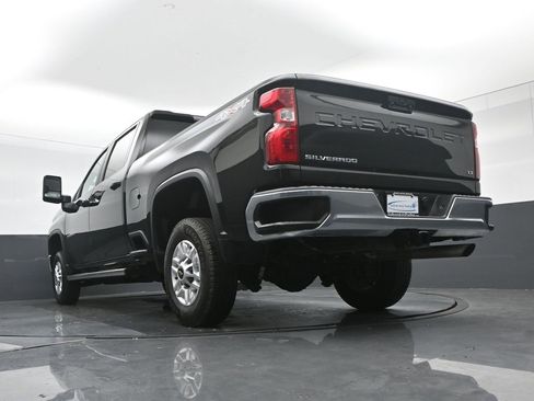 Used 2022 Chevrolet Silverado 2500 LT image 54
