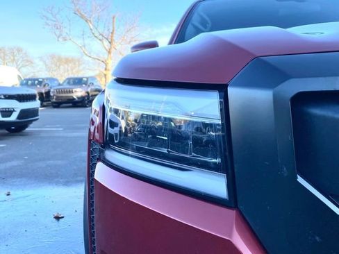 Used 2022 Nissan Frontier PRO-4X image 10