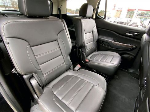 Used 2021 GMC Acadia Denali w/ Denali Ultimate Package image 19