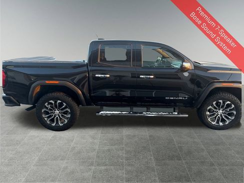 Used 2024 GMC Canyon Denali image 7