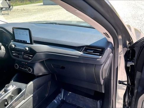 Used 2025 Ford Escape Active AWD/4WD image 16