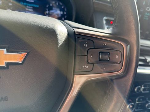 Used 2023 Chevrolet Suburban High Country image 16