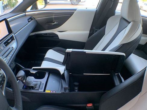 Used 2025 Lexus ES 350 F Sport image 21