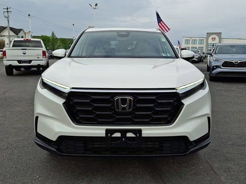 Used 2024 Honda CR-V EX image 2