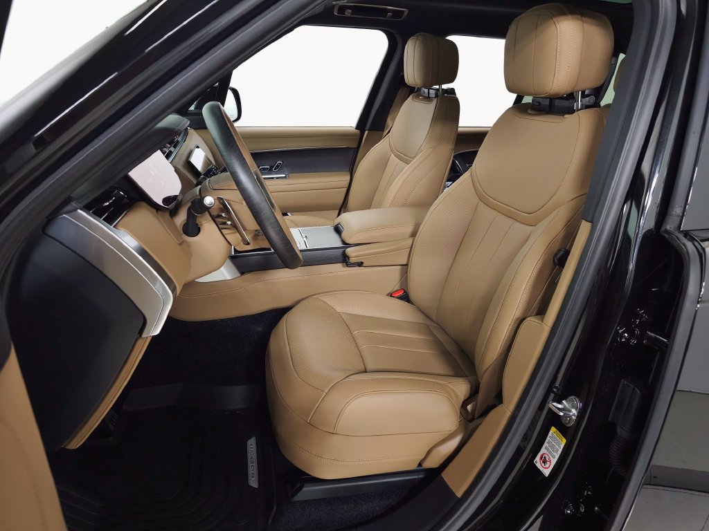 Used 2026 Land Rover Range Rover SE AWD/4WD image 18
