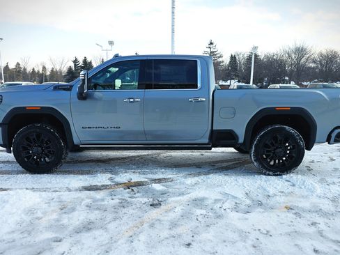 New 2026 GMC Sierra 2500 Denali Ultimate w/ LPO, Black Badging Package image 5