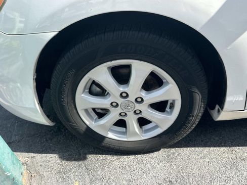 Used 2009 Toyota Camry image 5