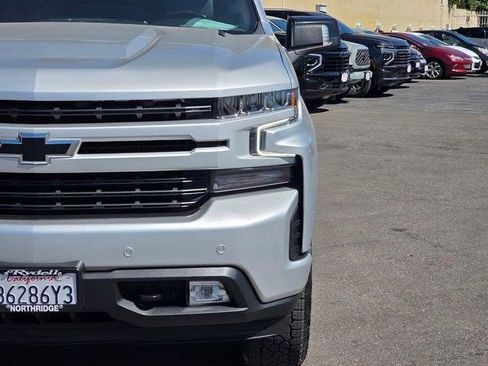 Used 2021 Chevrolet Silverado 1500 RST AWD/4WD image 3