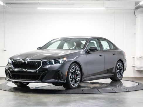 New 2027 BMW i5 M60 w/ M Sport Package RWD image 3