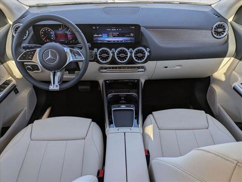 Used 2026 Mercedes-Benz GLA 250 image 14