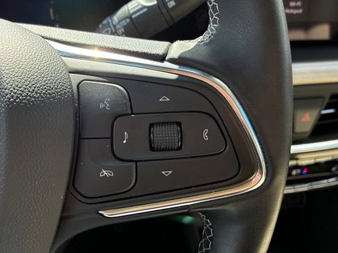 Used 2025 Buick Encore GX Avenir w/ Avenir Technology Package AWD/4WD image 18
