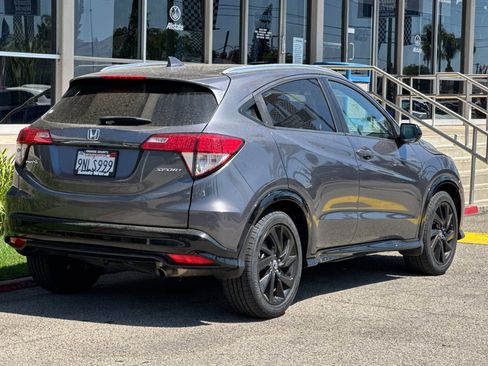 Used 2021 Honda HR-V Sport image 4