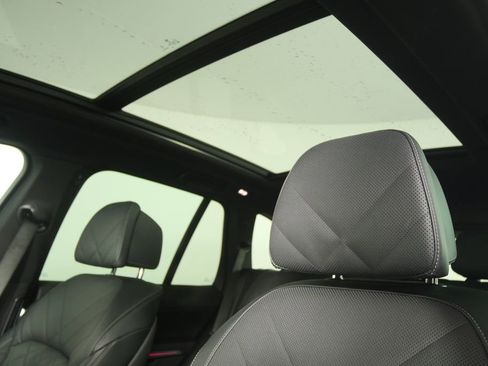 Certified 2025 BMW X5 xDrive40i image 11