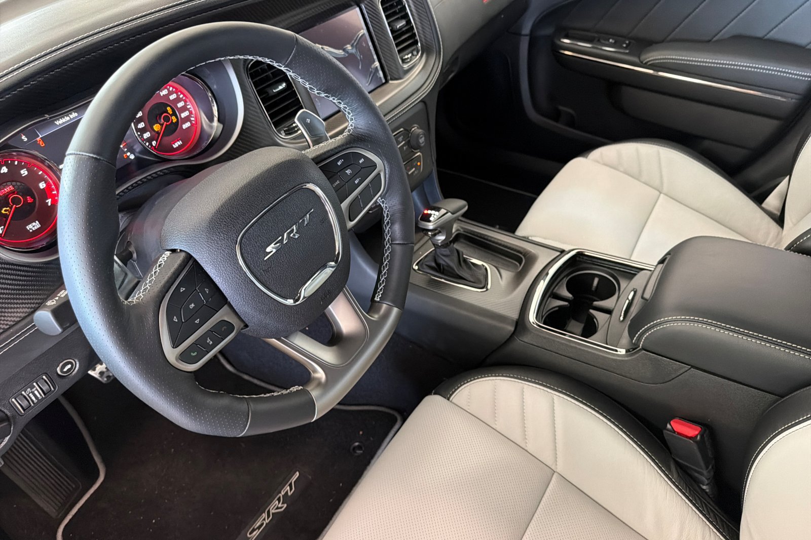Used 2023 Dodge Charger SRT Hellcat RWD image 10