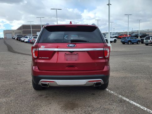 Used 2017 Ford Explorer Platinum image 4