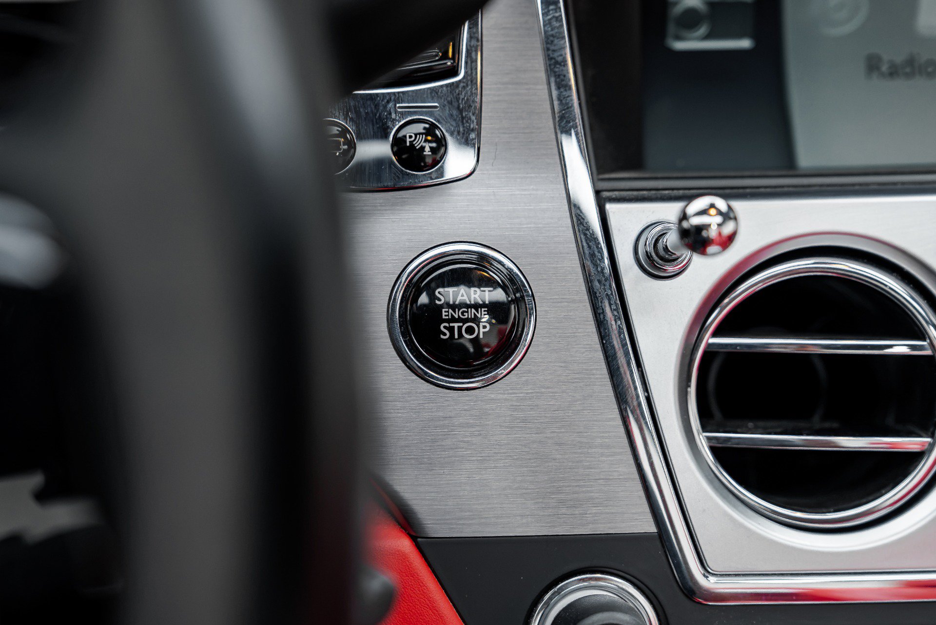 Used 2016 Rolls-Royce Dawn RWD image 51