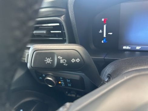 New 2025 Ford Maverick XLT w/ XLT Luxury Package AWD/4WD image 18