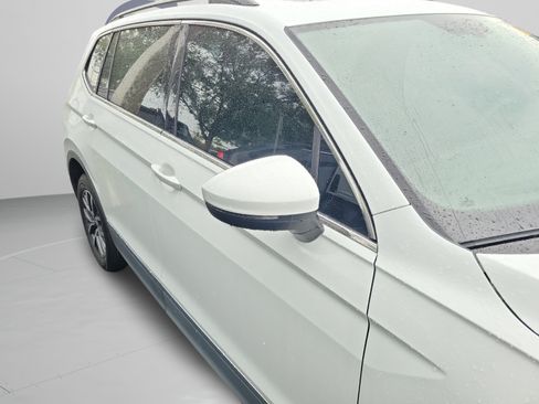 Used 2020 Volkswagen Tiguan SE FWD image 15