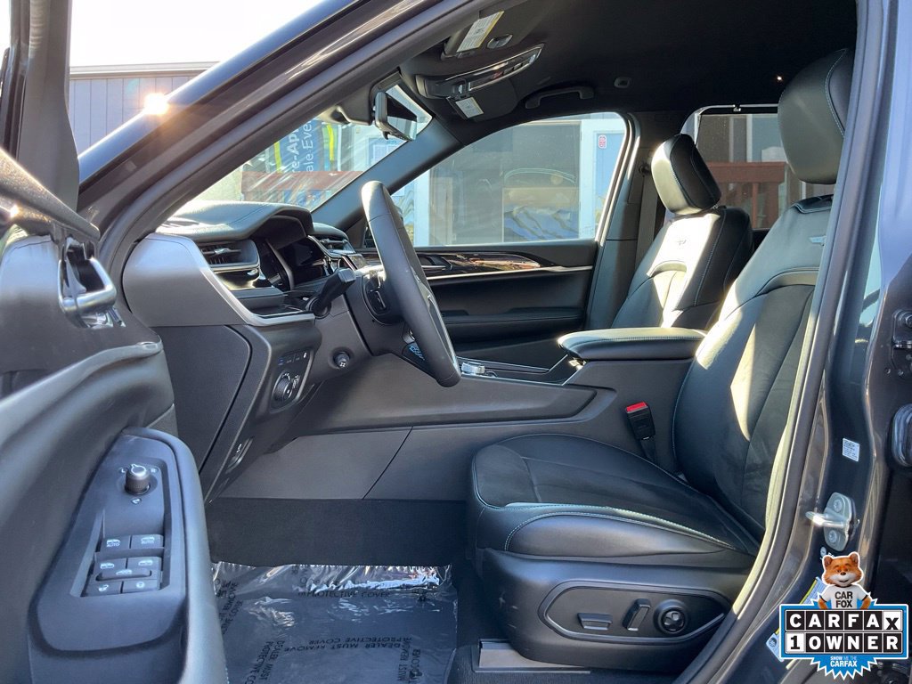 Used 2023 Jeep Grand Cherokee Trailhawk w/ Advanced Protech Group II AWD/4WD image 8