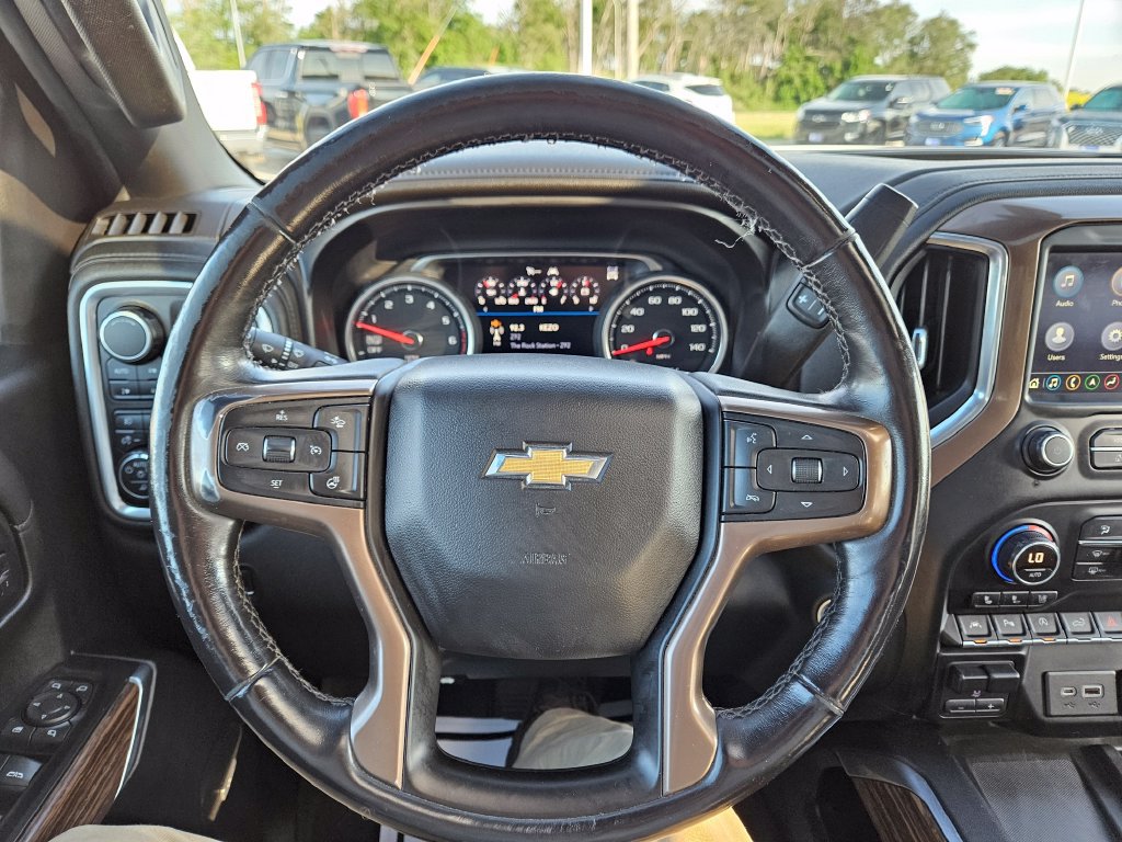 Used 2019 Chevrolet Silverado 1500 High Country w/ Technology Package AWD/4WD image 12