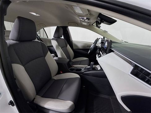 Certified 2025 Toyota Corolla LE image 24