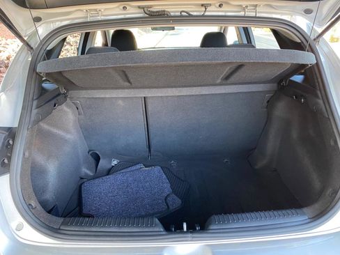 Used 2014 Hyundai Elantra GT FWD image 7