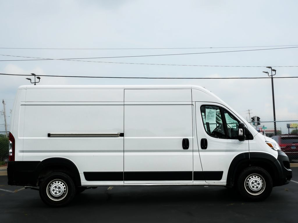 Used 2025 RAM ProMaster 2500 w/ Convenience Group FWD image 4