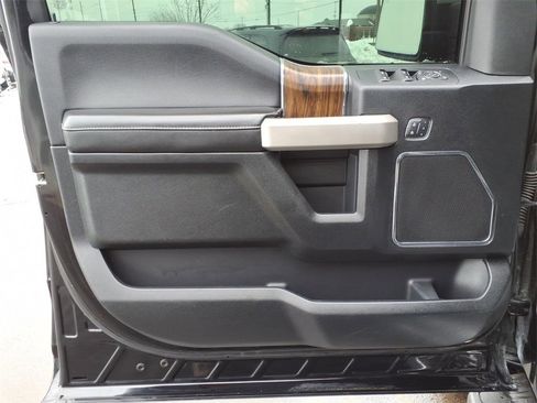 Used 2018 Ford F150 Lariat image 10