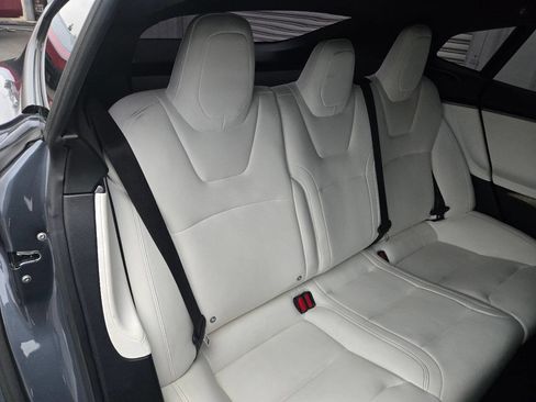 Used 2020 Tesla Model S Performance image 23