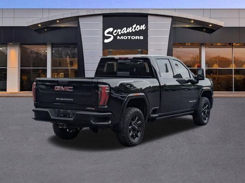 Used 2024 GMC Sierra 2500 AT4 w/ AT4 Premium Plus Package AWD/4WD image 5