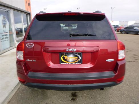Used 2013 Jeep Compass Latitude w/ Sun/Sound Group image 18
