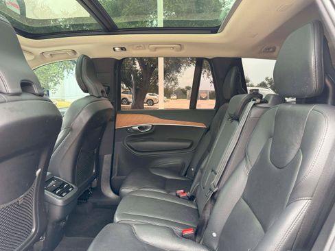 Used 2022 Volvo XC90 T6 Momentum image 15