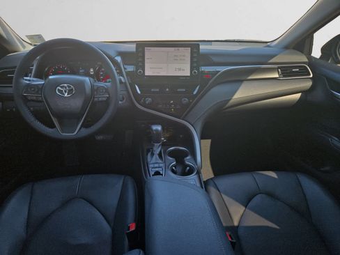 Used 2022 Toyota Camry XSE image 10