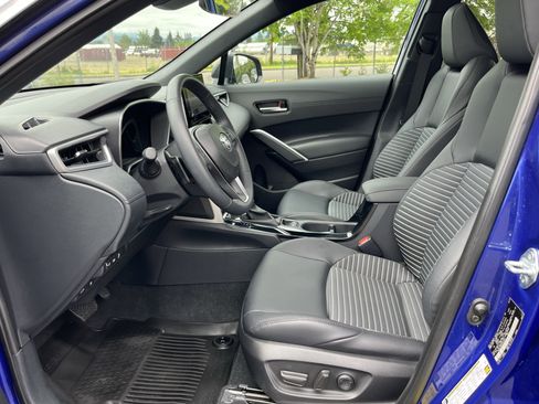 Used 2024 Toyota Corolla Cross AWD Hybrid w/ Convenience Package image 10