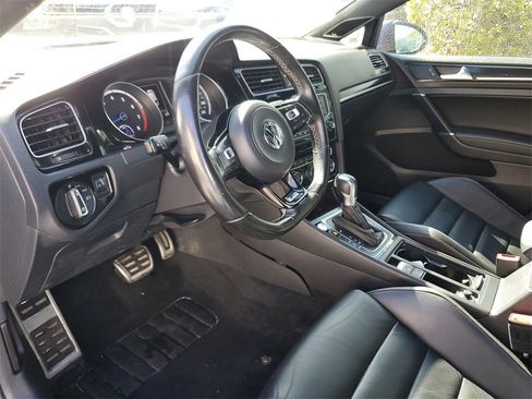 Used 2017 Volkswagen Golf R 4-Door image 21