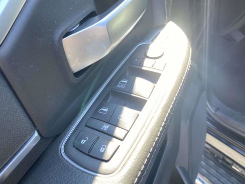 Used 2024 RAM 2500 Big Horn w/ Bed Utility Group image 23